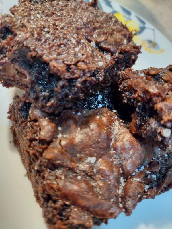 Bubbie's Dark Chocolate Brownies w/ Sea Salt